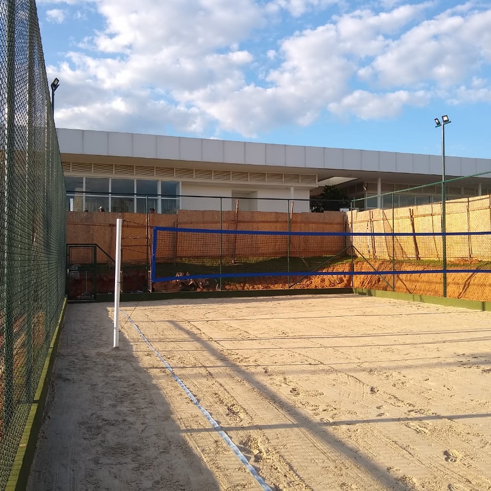Manutenção de quadra de beach tennis